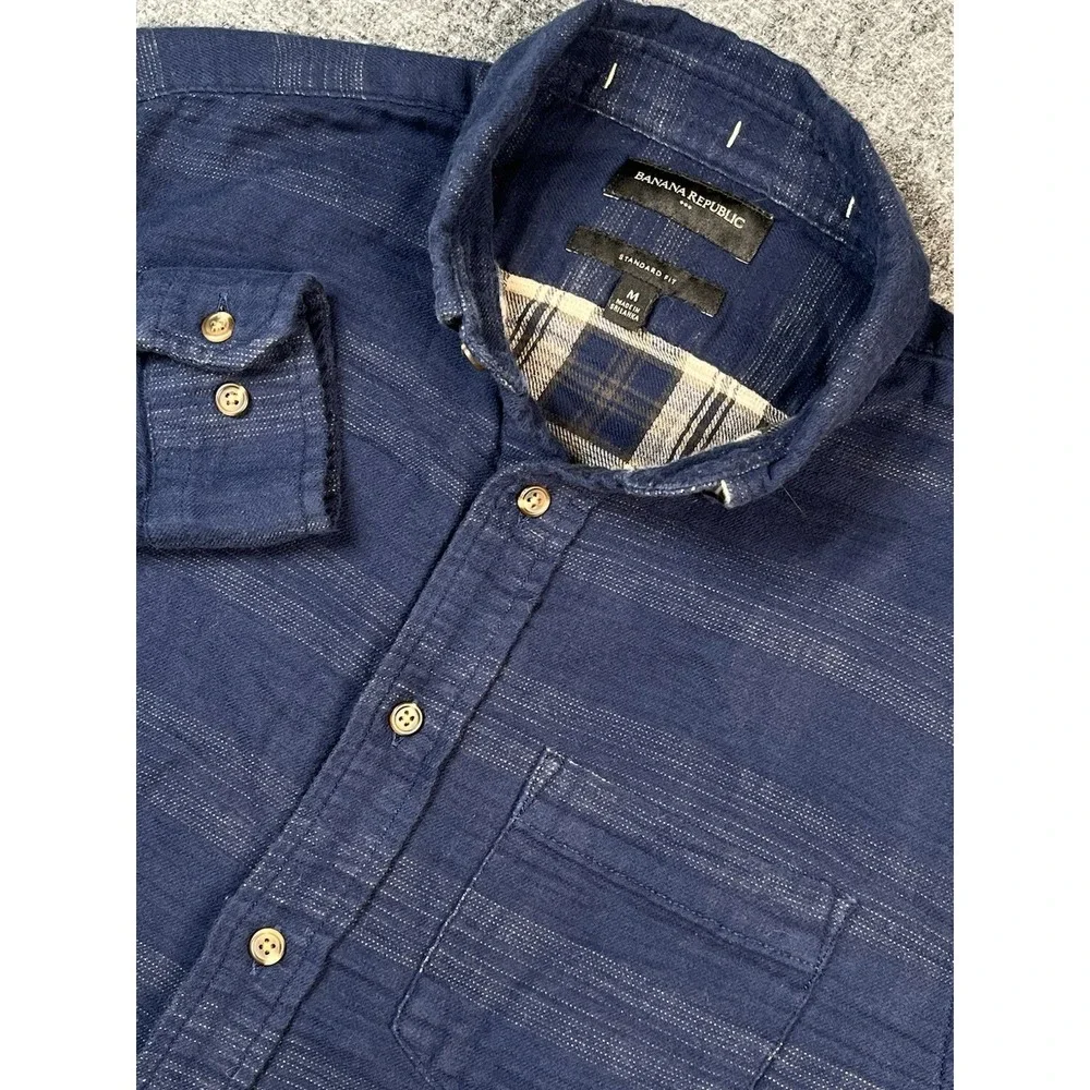Banana Republic Men Medium Blue Plaid Long Sleeve Button-Up Shirt Extra Soft‎